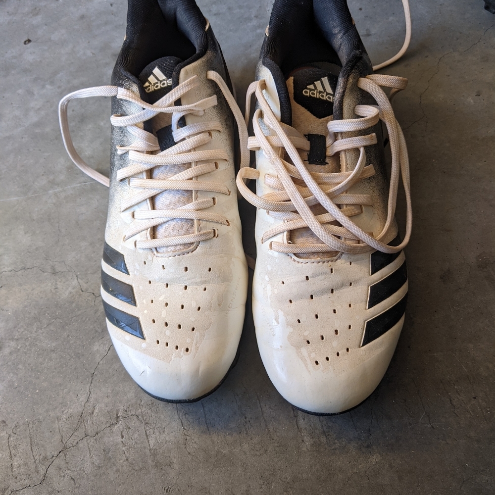 Boys baseball cleats size 7